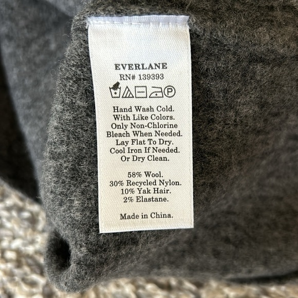 Everlane NWT wool blend soft gray tank size small - Picture 8 of 8